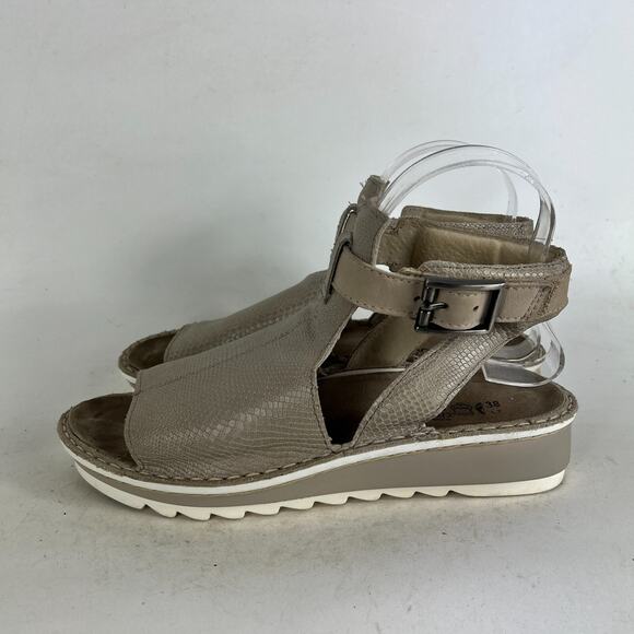 Naot Verbena Sandals Women's 7.5 Beige Buckle Snakeskin Ankle Strap Open Toe - Picture 5 of 9